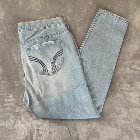 Hollister Ripped Baggy Jeans - Picture 3 of 6